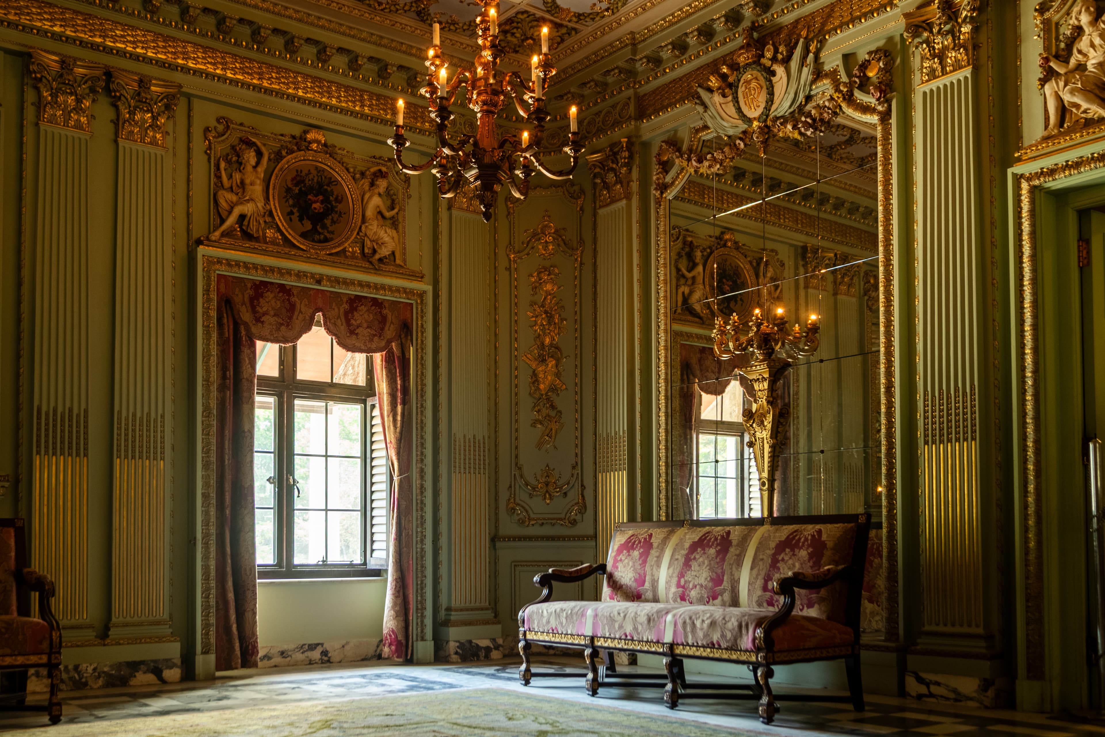 Echoes of Royal Grace
