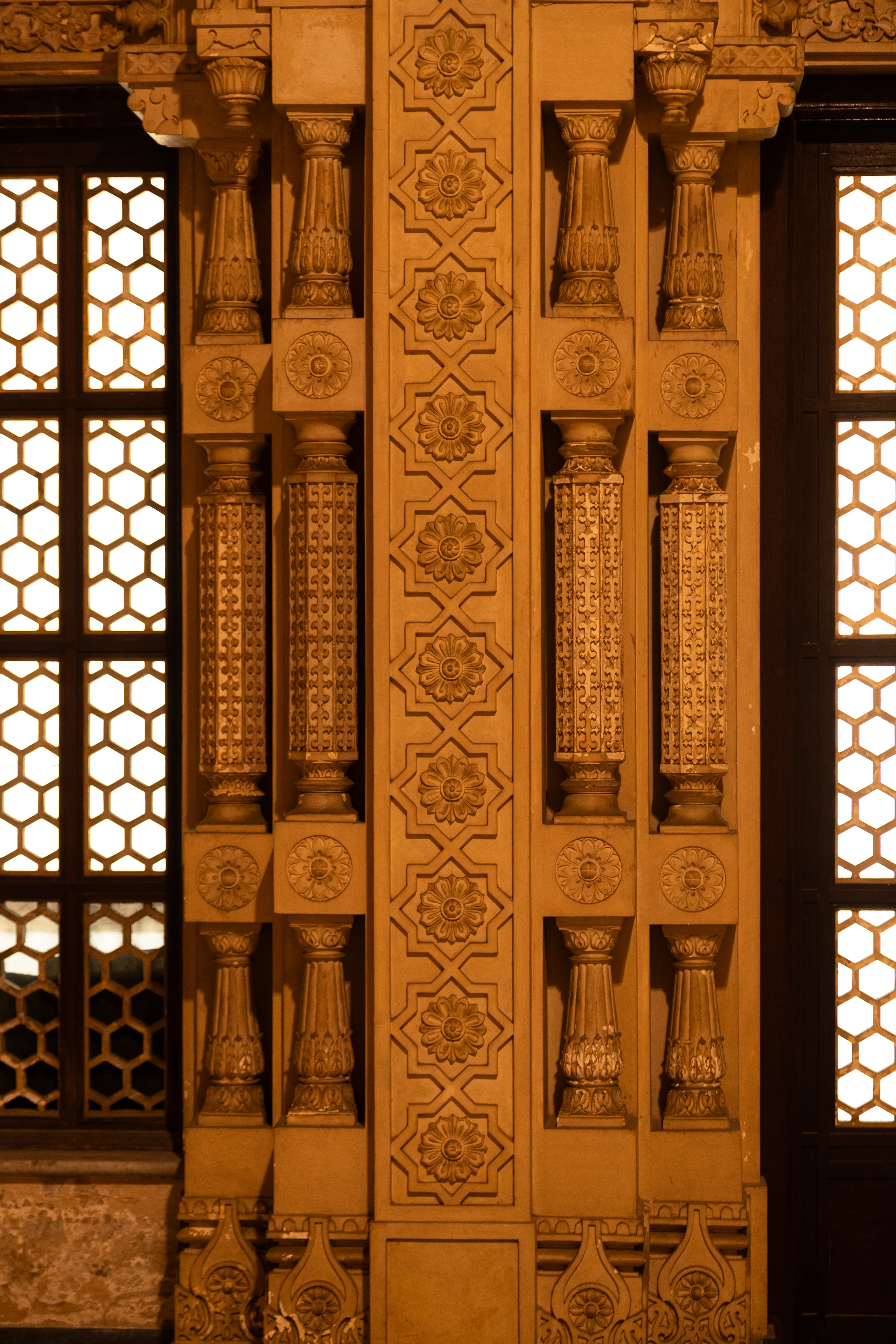 Symmetry of Splendor