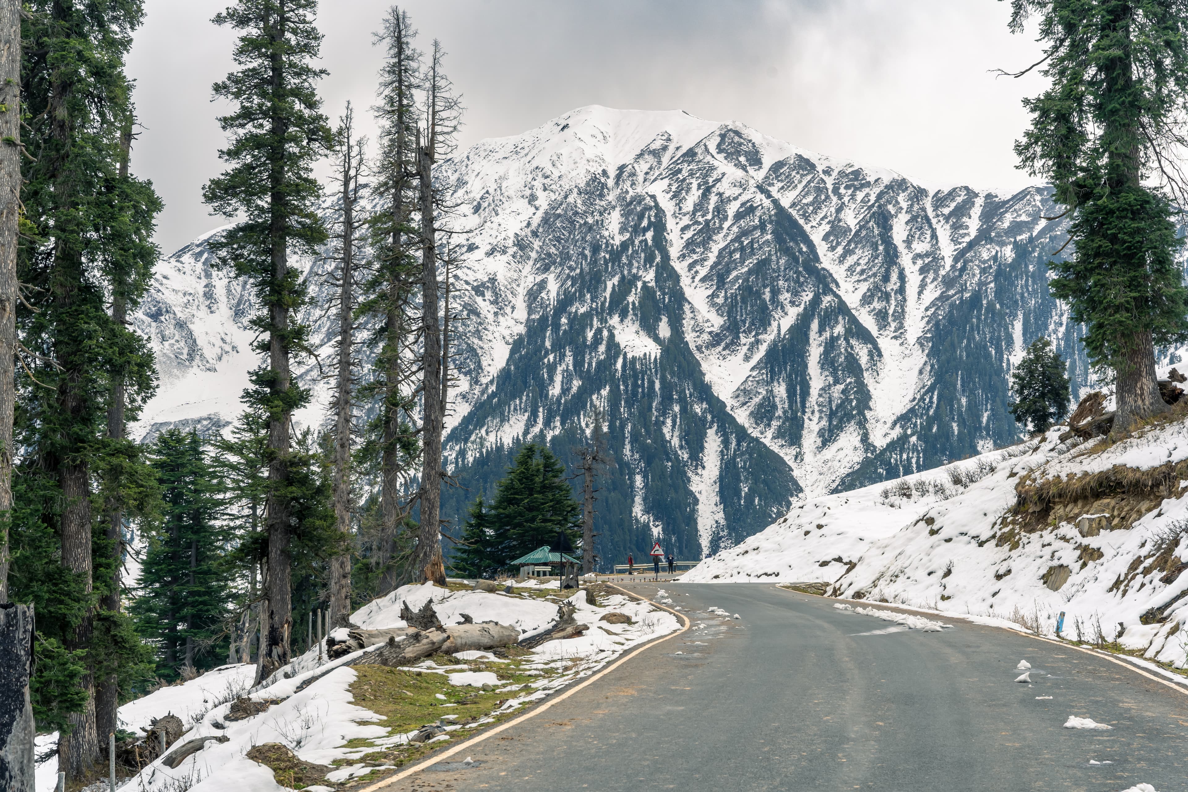 Road to Ashapati Winter’s Ascent