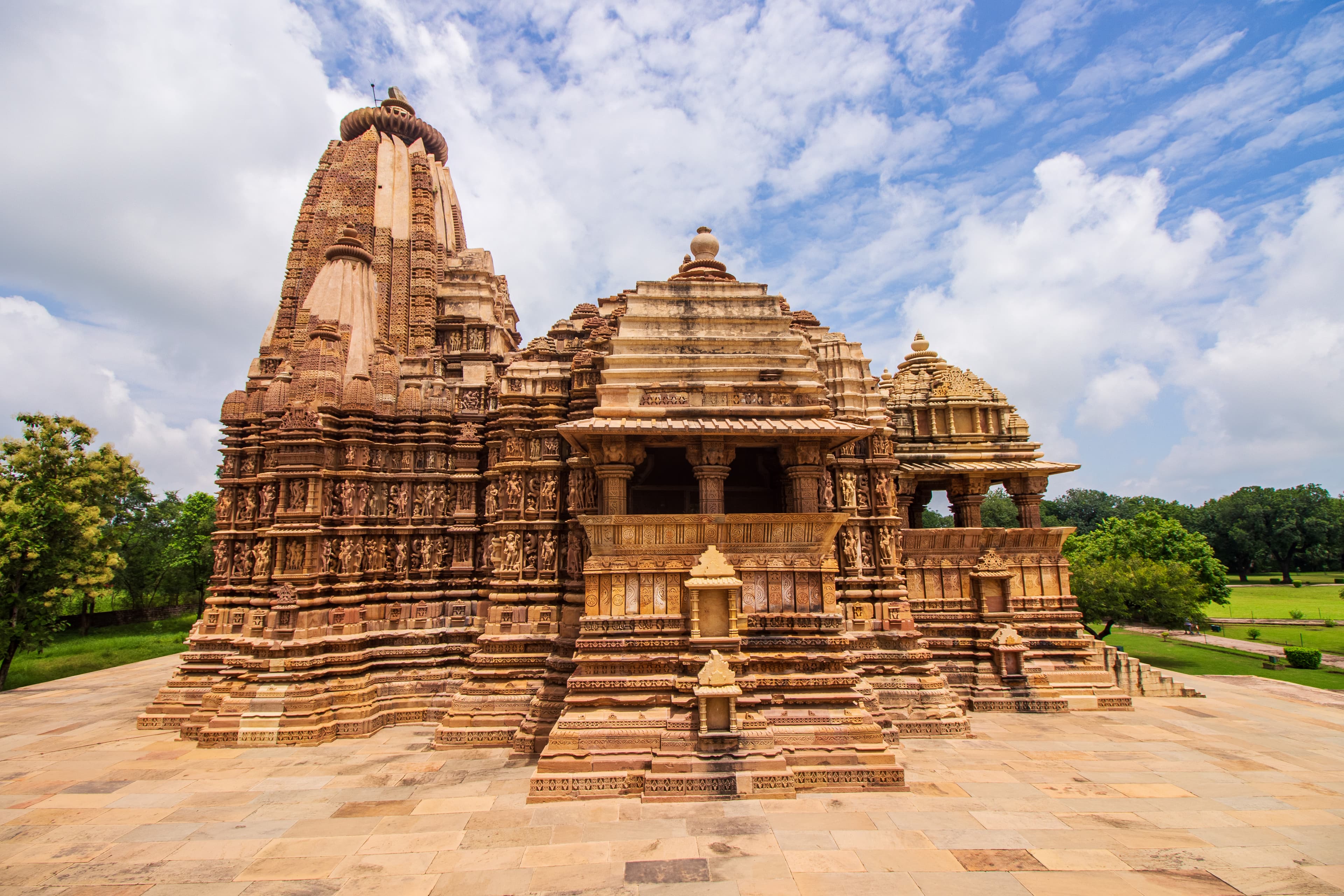 Kandariya Mahadev Temple Front Elevation – Khajuraho's Architectural Masterpiece