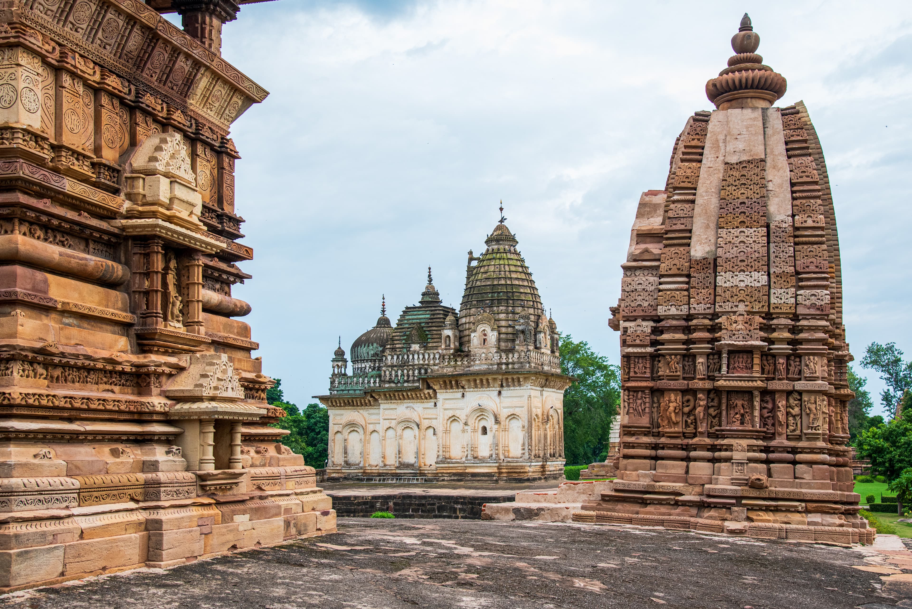 Contrasting Temples of Khajuraho – A Glimpse of Architectural Diversity