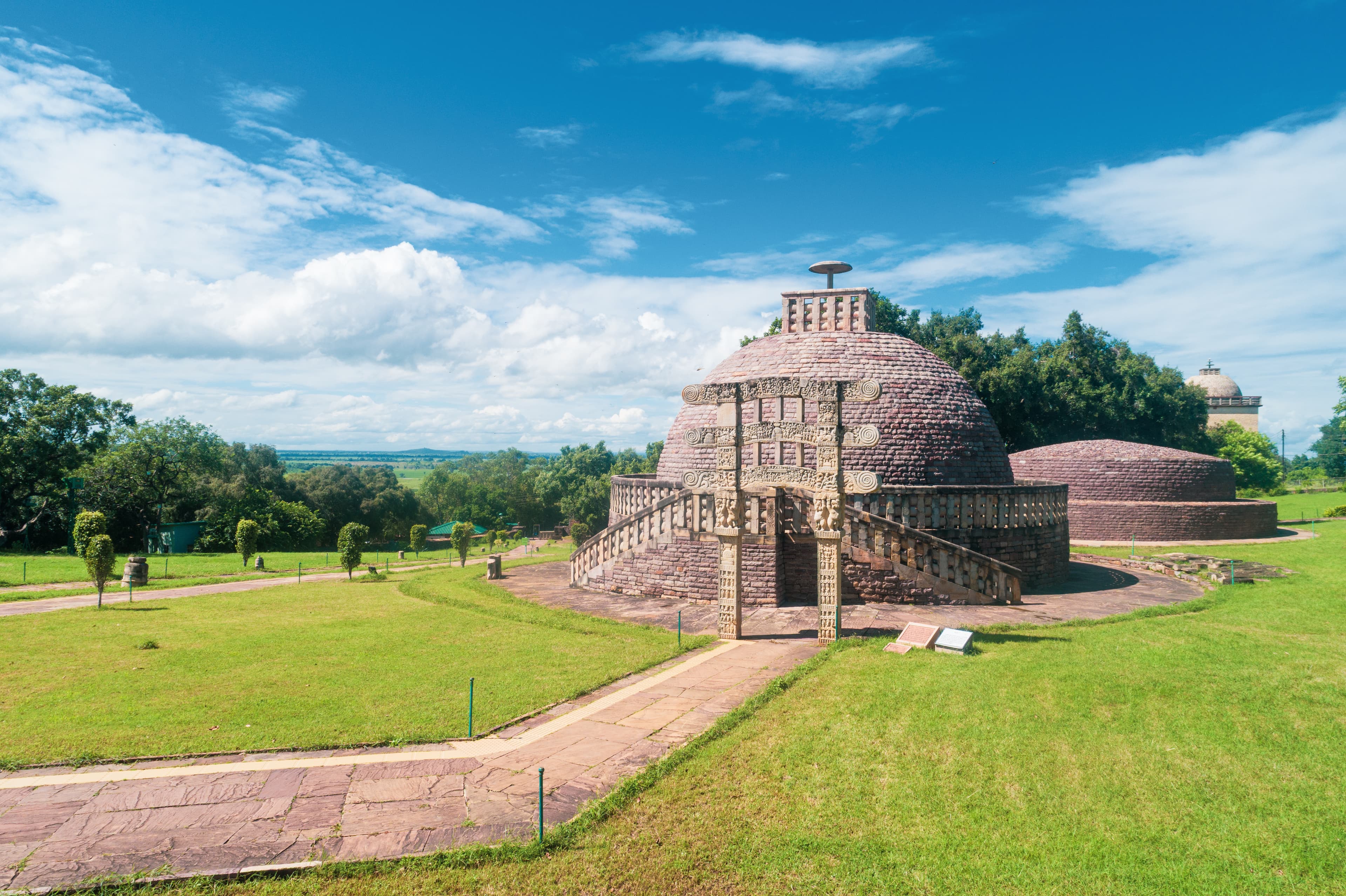 Sanchi Stupa in Daylight Glory – A Timeless Buddhist Heritage