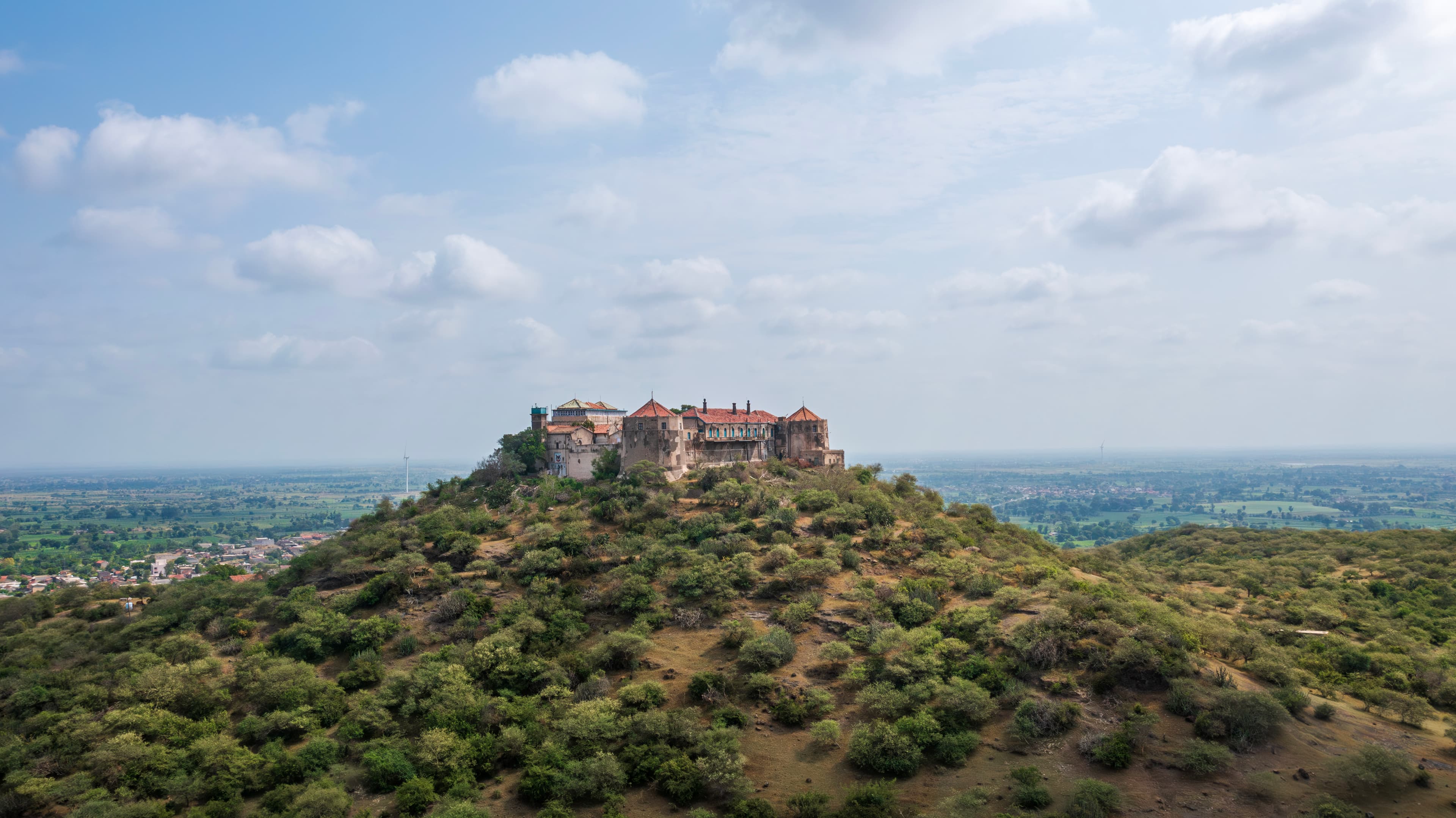 Hingolgadh Castle Amid Gujarat's Verdant Hills