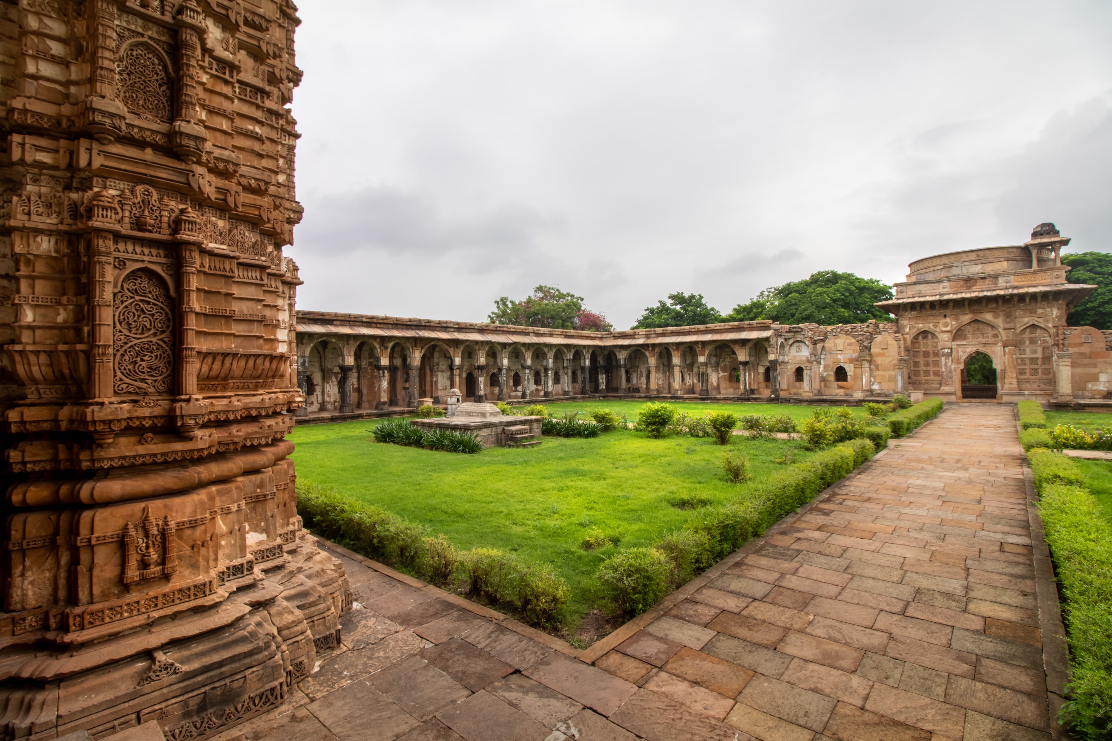 Serene Courtyard of Jami Masjid