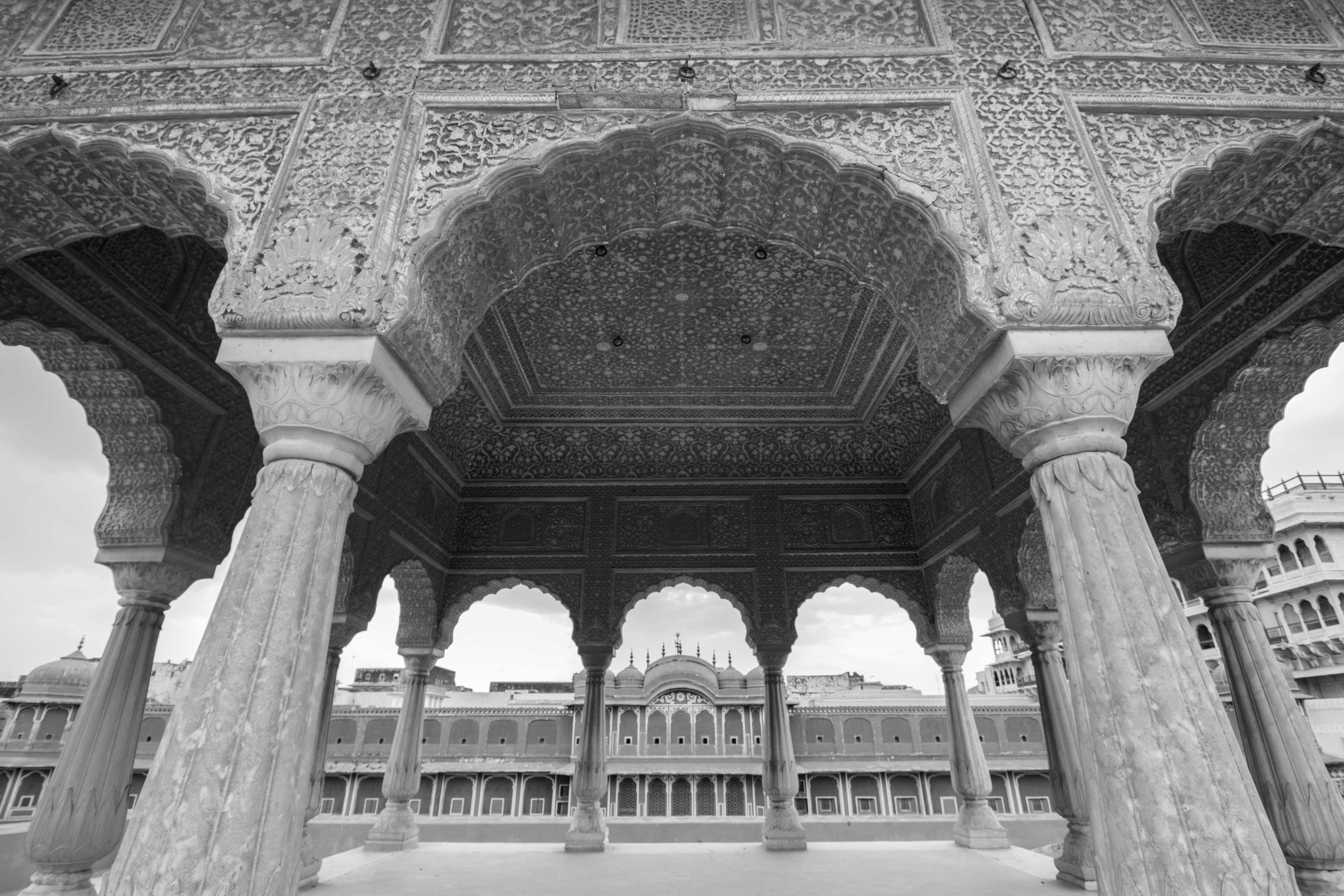 Under Royal Arches – Jaipur’s Ornate Pavilion in Monochrome
