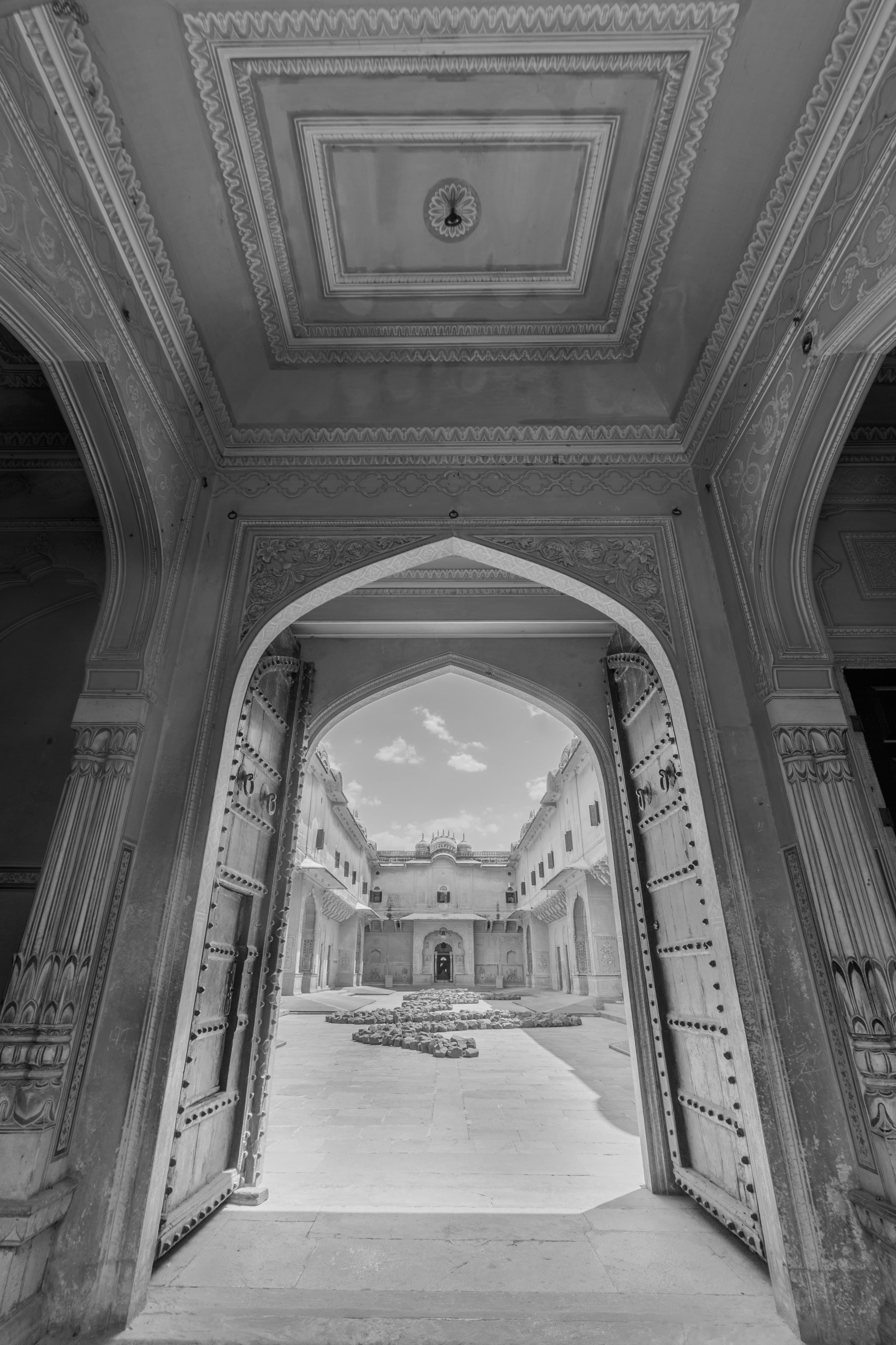 Framed Legacy – Monochrome View of Nahargarh Fort